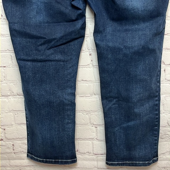 Universal Standard High Rise Dark Wash Jeans - Picture 7 of 15